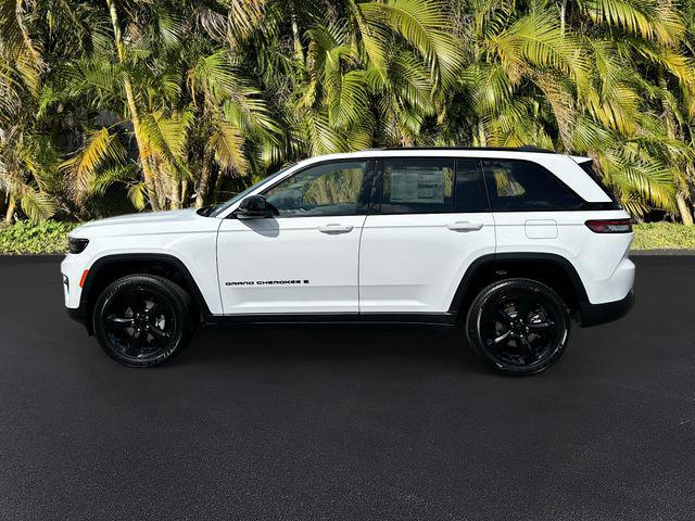 2025 Jeep Grand Cherokee GRAND CHEROKEE ALTITUDE 4X4