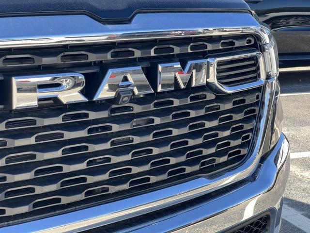 2025 RAM Ram 1500 RAM 1500 TRADESMAN QUAD CAB 4X4 64 BOX