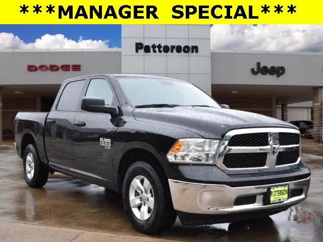 2022 RAM 1500 Classic SLT Crew Cab 4x2 57 Box