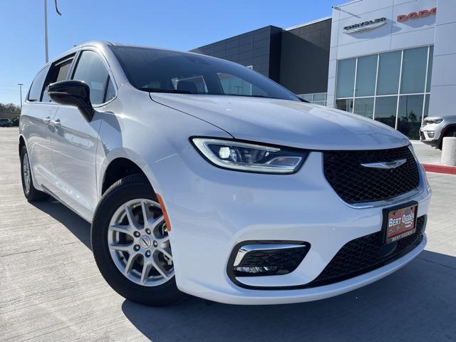 2025 Chrysler Pacifica PACIFICA SELECT