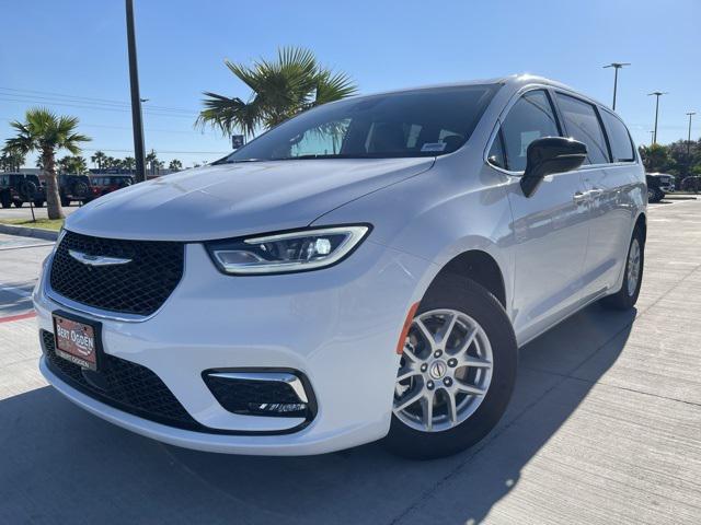 2025 Chrysler Pacifica PACIFICA SELECT