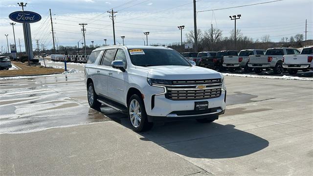 2023 Chevrolet Suburban 4WD Premier