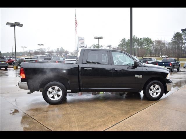2022 RAM 1500 Classic SLT Crew Cab 4x2 57 Box