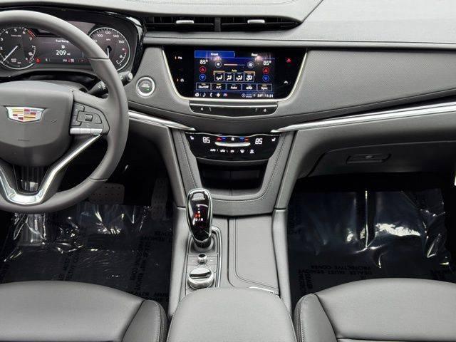 2025 Cadillac XT6 AWD Luxury