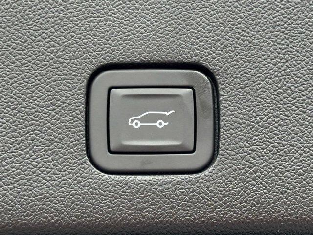 2025 Cadillac XT6 AWD Luxury
