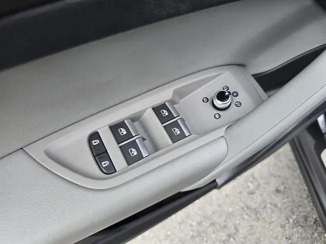 2022 Audi Q5 Premium 45 TFSI S line quattro S tronic