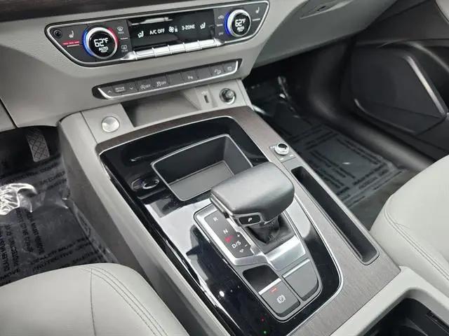 2022 Audi Q5 Premium 45 TFSI S line quattro S tronic