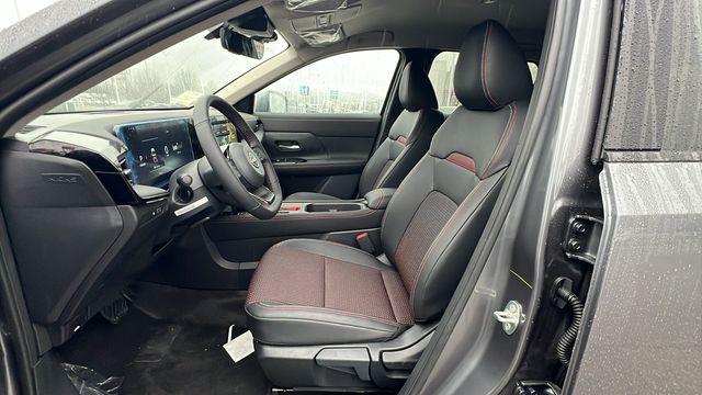 2025 Nissan Kicks SR Intelligent AWD