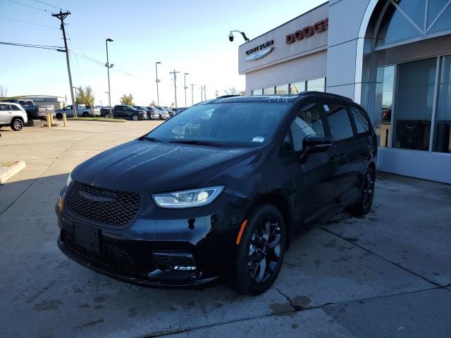 2025 Chrysler Pacifica PACIFICA LIMITED