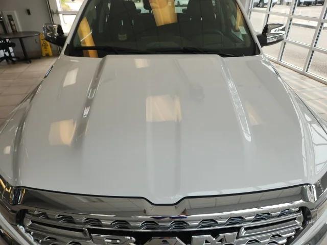 2025 RAM Ram 1500 RAM 1500 LIMITED LONGHORN CREW CAB 4X4 57 BOX
