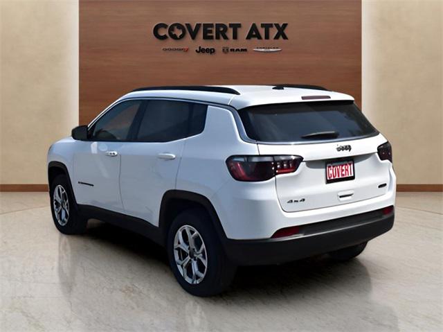 2025 Jeep Compass COMPASS LATITUDE 4X4