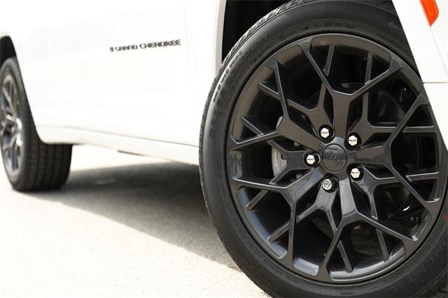 2025 Jeep Grand Cherokee GRAND CHEROKEE L SUMMIT 4X4