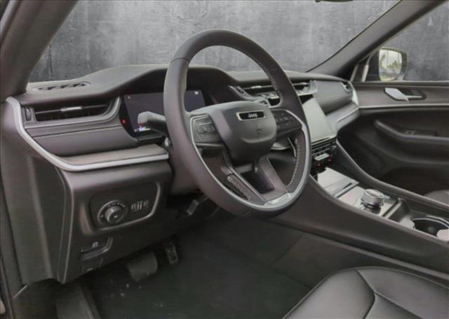 2025 Jeep Grand Cherokee GRAND CHEROKEE L LIMITED 4X2