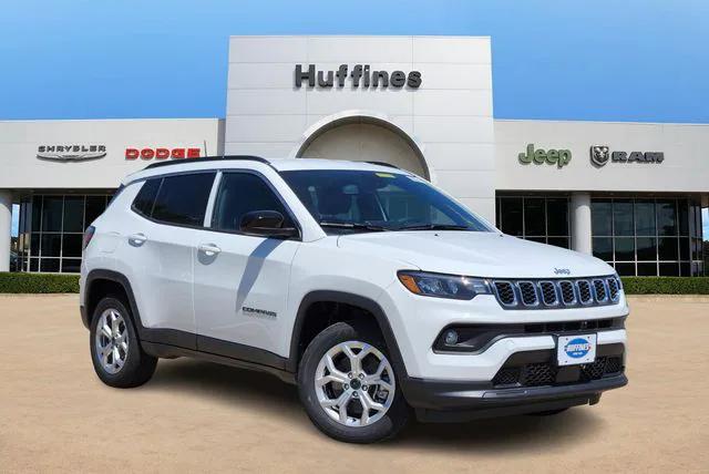 2025 Jeep Compass COMPASS LATITUDE 4X4