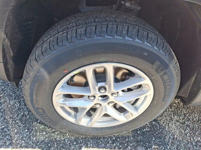 2025 Jeep Grand Cherokee GRAND CHEROKEE L LAREDO 4X4