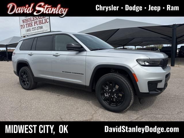2025 Jeep Grand Cherokee GRAND CHEROKEE L ALTITUDE 4X4