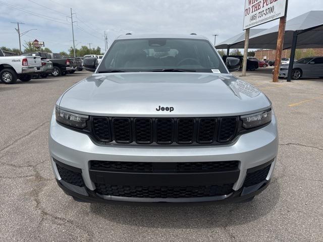2025 Jeep Grand Cherokee GRAND CHEROKEE L ALTITUDE 4X4