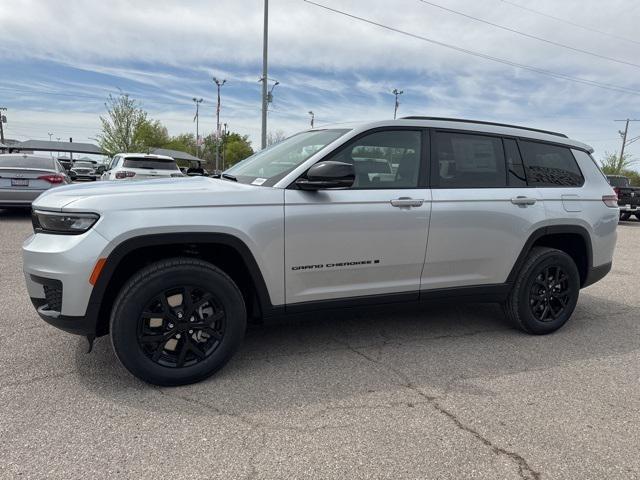 2025 Jeep Grand Cherokee GRAND CHEROKEE L ALTITUDE 4X4