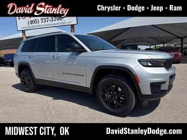 2025 Jeep Grand Cherokee GRAND CHEROKEE L ALTITUDE 4X4
