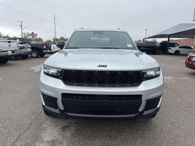 2025 Jeep Grand Cherokee GRAND CHEROKEE L ALTITUDE 4X4