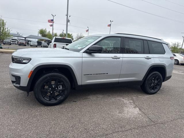 2025 Jeep Grand Cherokee GRAND CHEROKEE L ALTITUDE 4X4