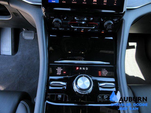 2025 Jeep Grand Cherokee Overland 4x4