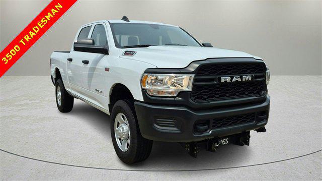 2022 RAM 3500 Tradesman Crew Cab 4x4 64 Box