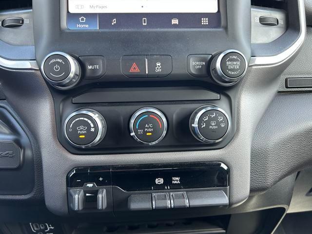 2023 Ram 3500 Big Horn Crew Cab 4x4 8' Box