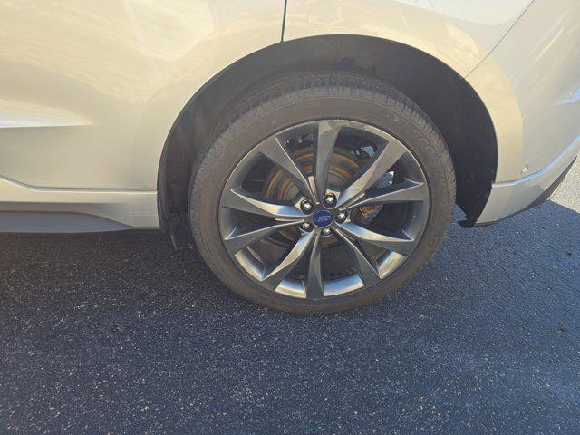 2016 Ford Edge Sport