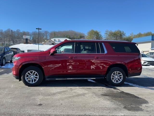 2022 Chevrolet Suburban 4WD LT