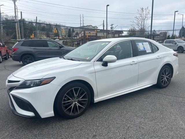 2022 Toyota Camry SE AWD
