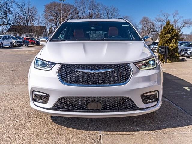 2024 Chrysler Pacifica Hybrid Pinnacle