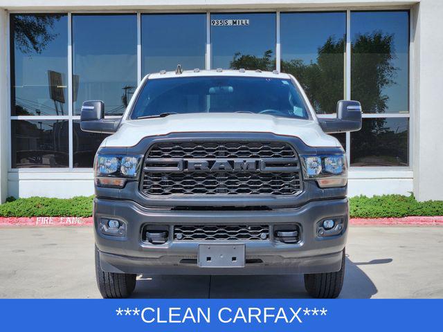 2023 RAM 3500 Tradesman Crew Cab 4x4 8 Box
