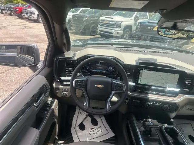 2025 Chevrolet Silverado 1500 4WD Crew Cab Short Bed LTZ