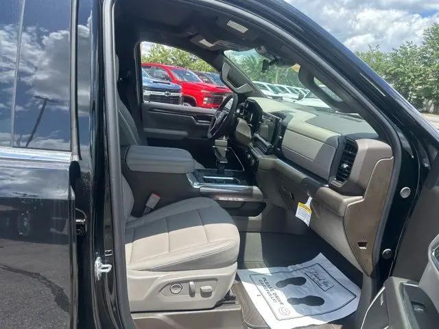 2025 Chevrolet Silverado 1500 4WD Crew Cab Short Bed LTZ