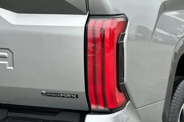 2025 Toyota Tundra Limited CrewMax 6.4' Bed