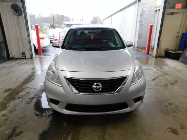 2013 Nissan Versa 1.6 SV
