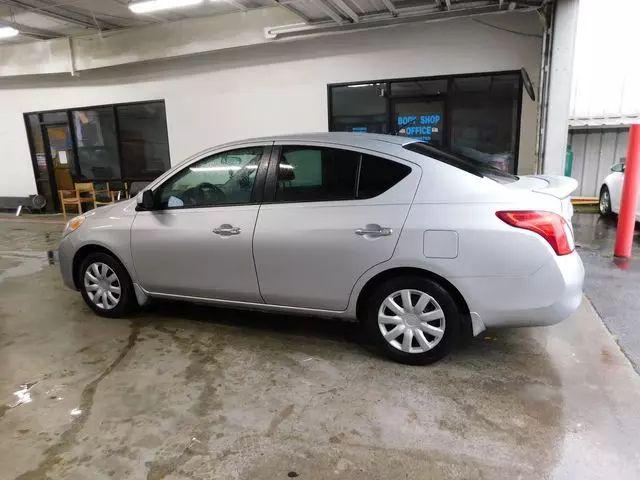 2013 Nissan Versa 1.6 SV