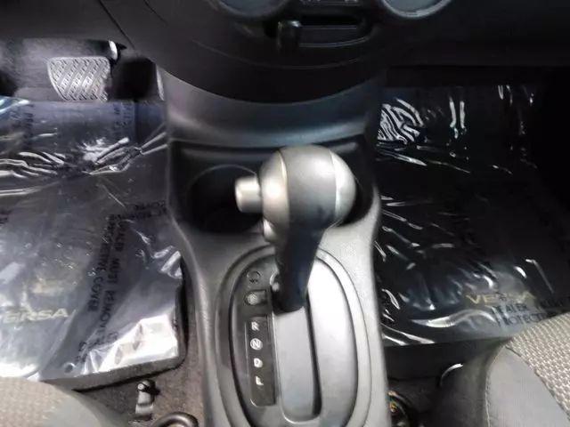 2013 Nissan Versa 1.6 SV