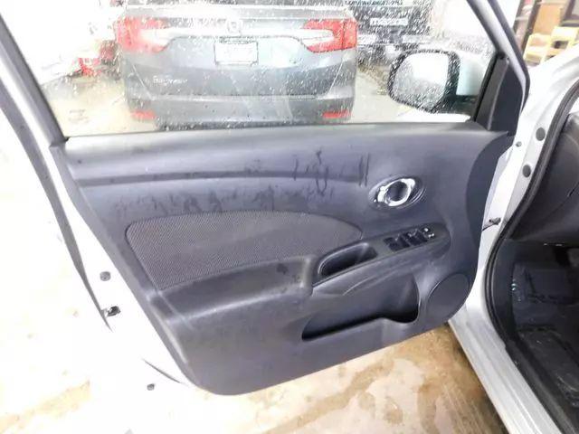 2013 Nissan Versa 1.6 SV