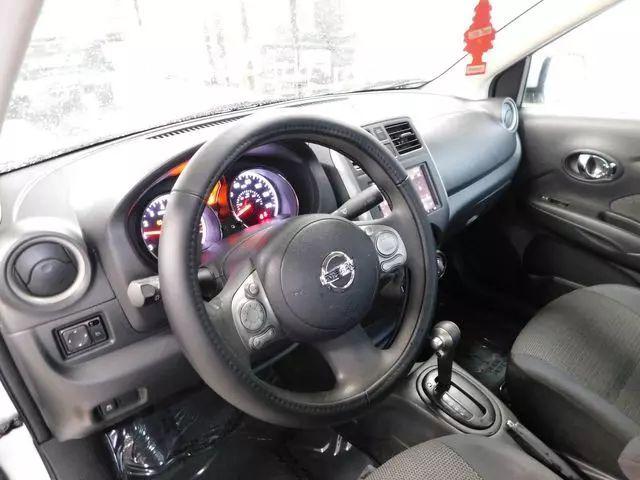 2013 Nissan Versa 1.6 SV