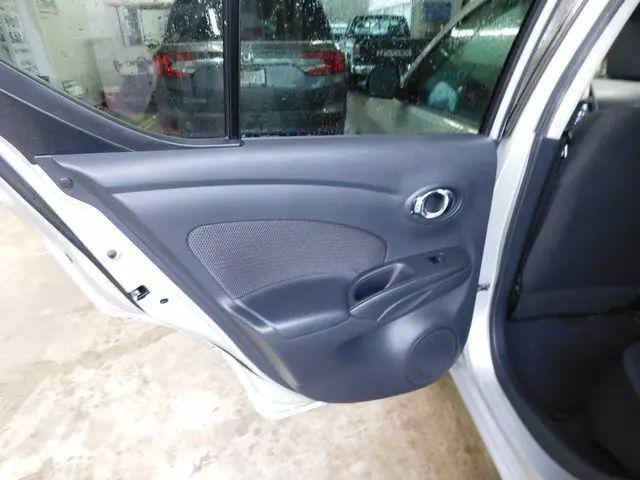 2013 Nissan Versa 1.6 SV