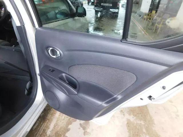 2013 Nissan Versa 1.6 SV