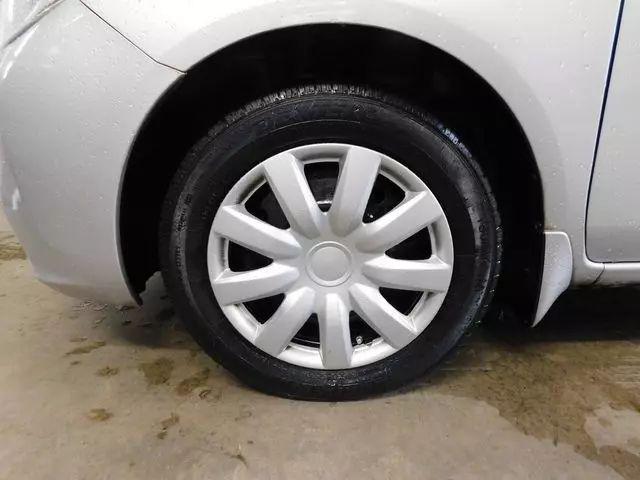 2013 Nissan Versa 1.6 SV