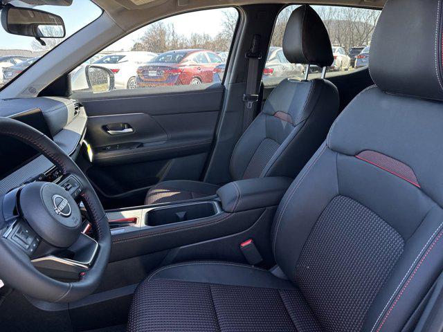 2025 Nissan Kicks SR Intelligent AWD
