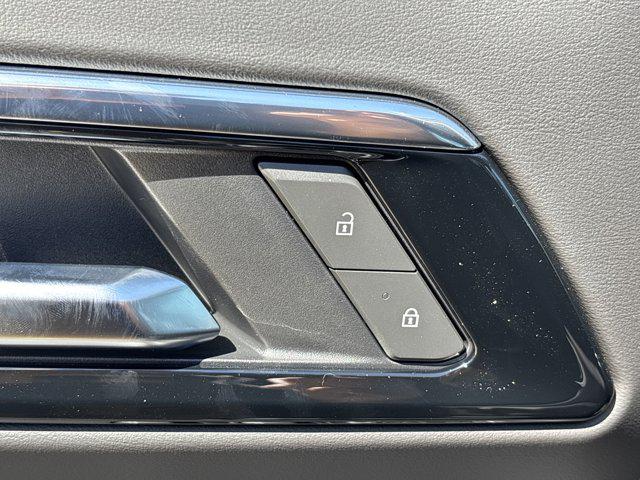 2025 Chevrolet Tahoe 4WD LS
