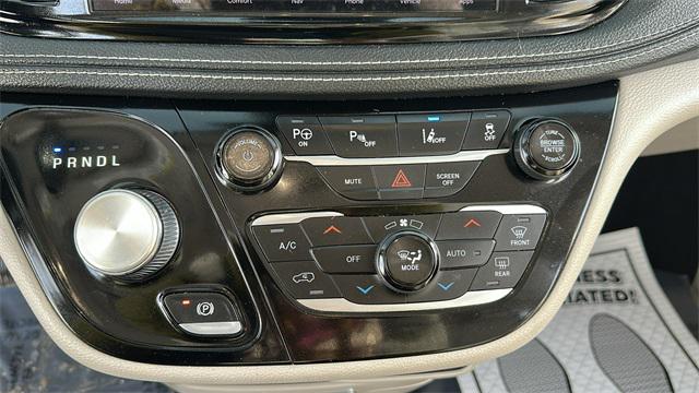 Used 2021 Chrysler Pacifica Hybrid For Sale in Waterford Twp, MI