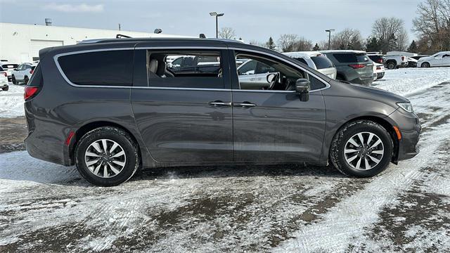 Used 2021 Chrysler Pacifica Hybrid For Sale in Waterford Twp, MI