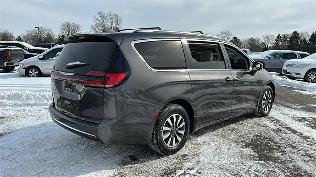 Used 2021 Chrysler Pacifica Hybrid For Sale in Waterford Twp, MI