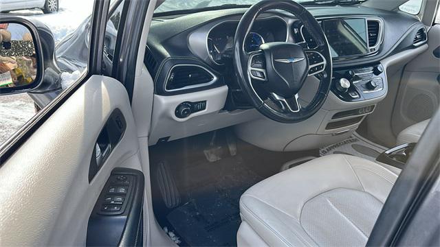 Used 2021 Chrysler Pacifica Hybrid For Sale in Waterford Twp, MI